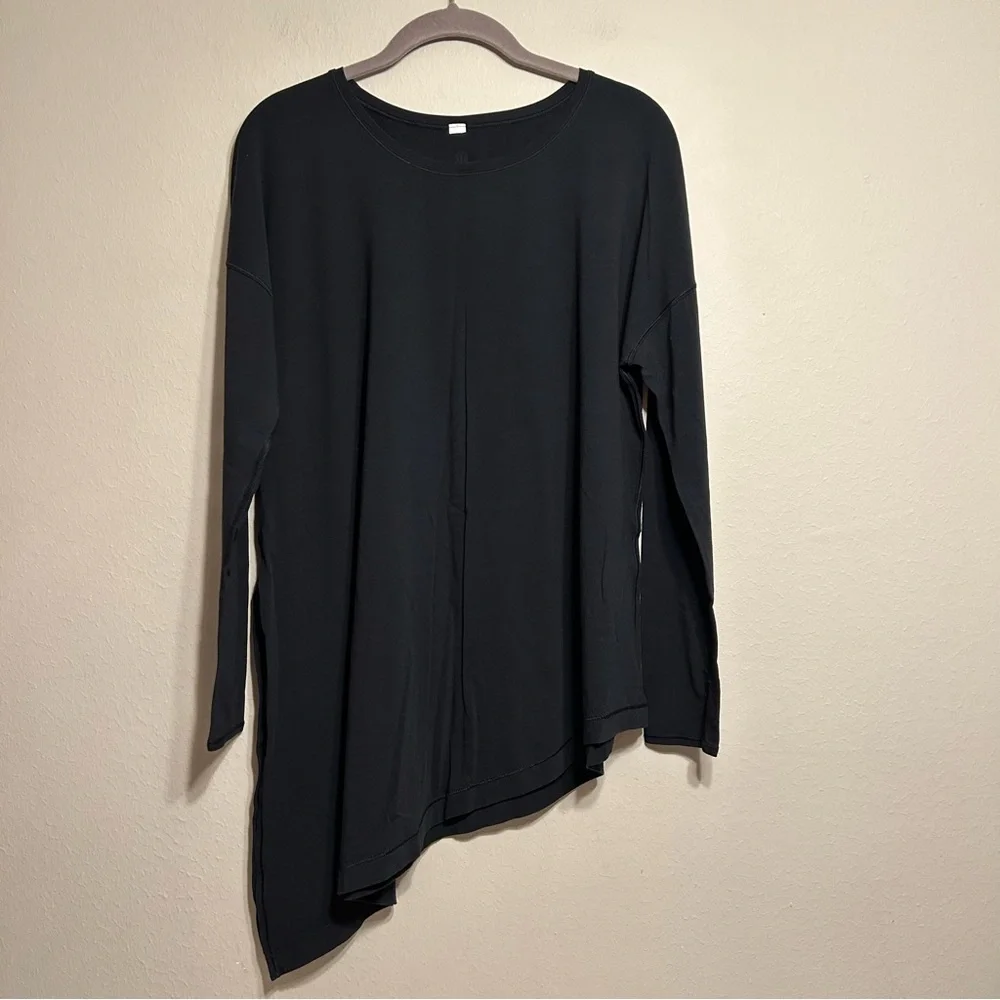 Lululemon To The Point Long Sleeve Black Shirt size‎ 6
